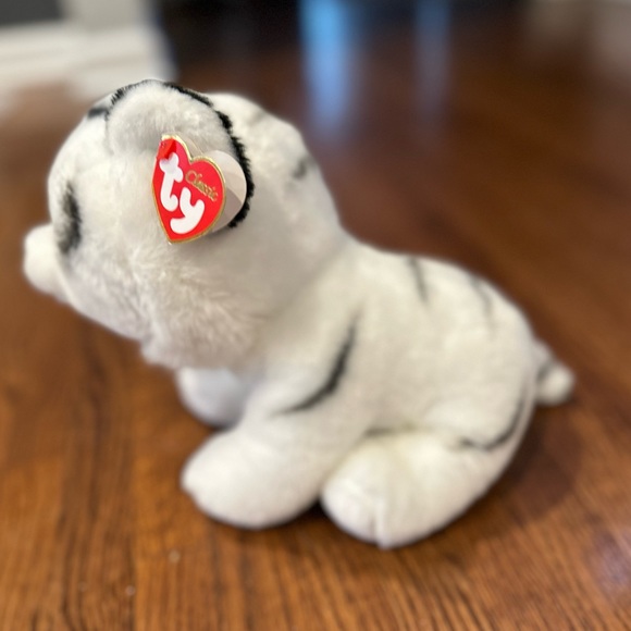 Ty Classic Collection "Tundra" the White Tiger - Picture 4 of 10